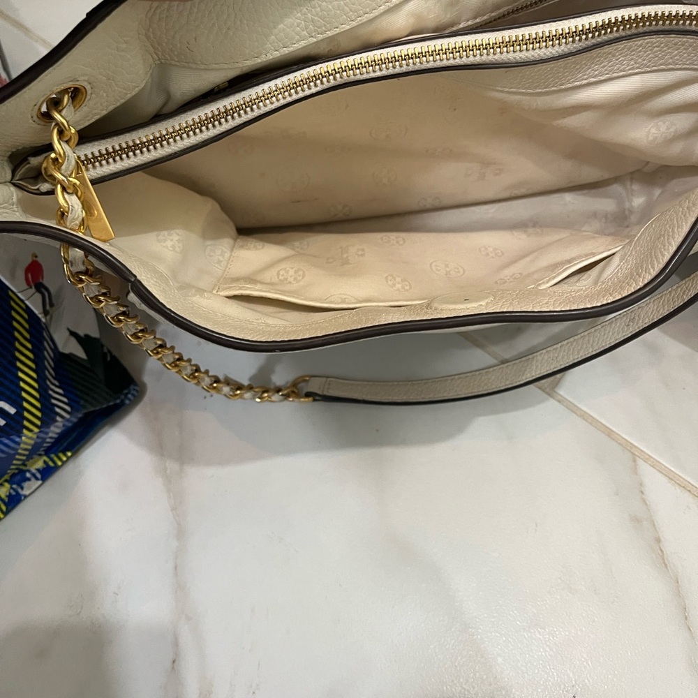 Tory Burch triple compartment tote Light cream  Pebbled leather and Gold metal - Picture 5 of 12